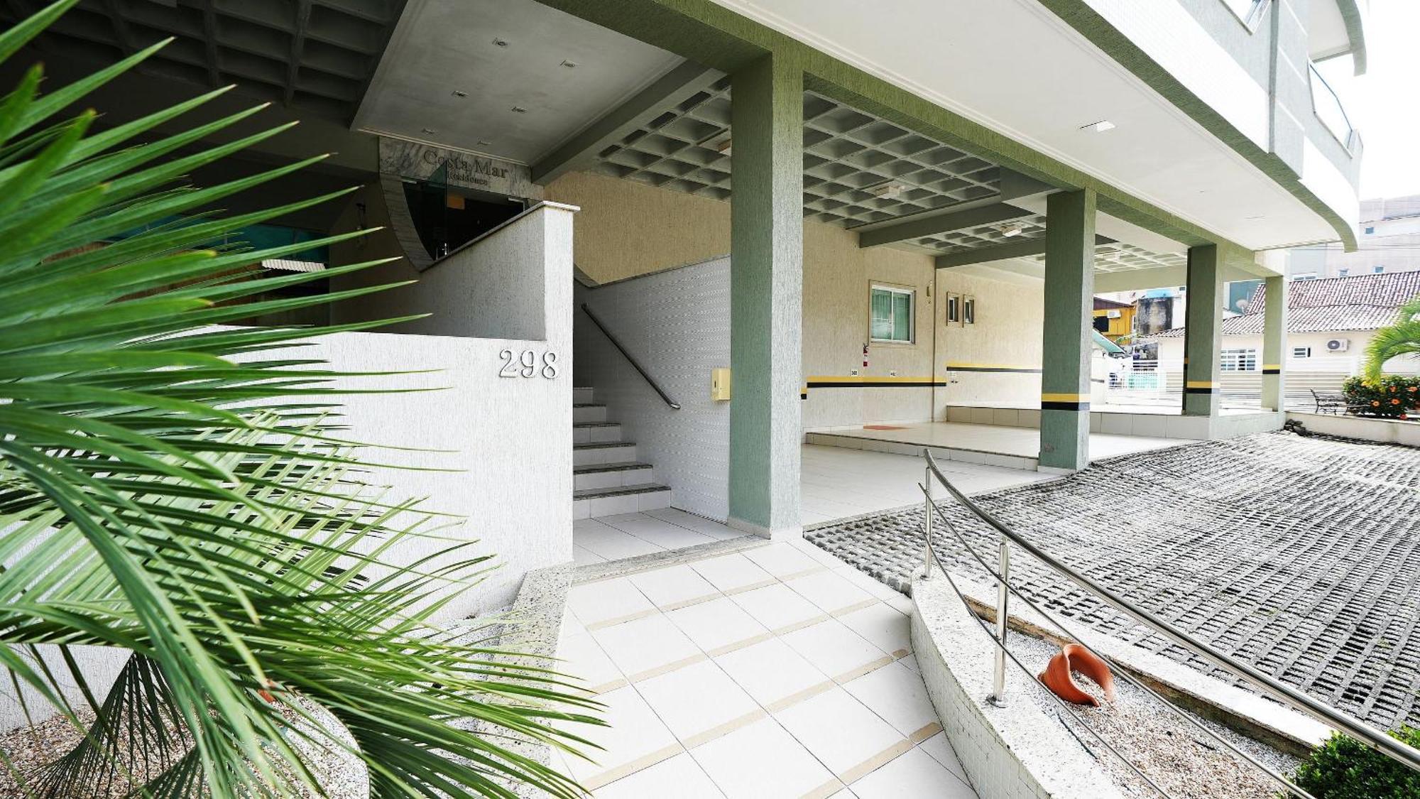 Apartmán Edificio Costa Mar - Centro De Bombinhas Exteriér fotografie